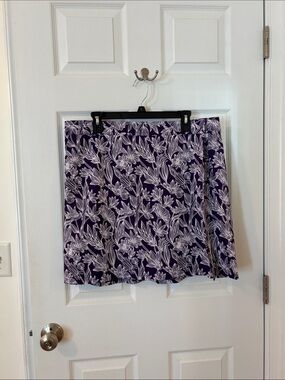 Ripskirt Hawaii Purple & White Floral Skirt, Size Large
